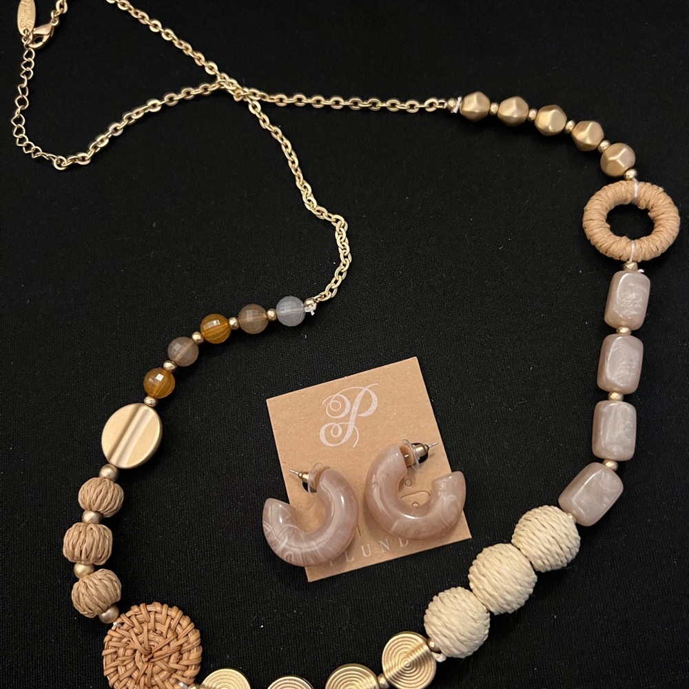 Elegant Gold and Tan Necklace and Earring Set